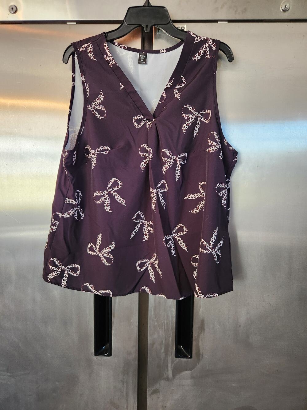 SHEIN Curve Womens Sleeveless Blouse 1XL | Plum Leopard Bow Print V-Neck